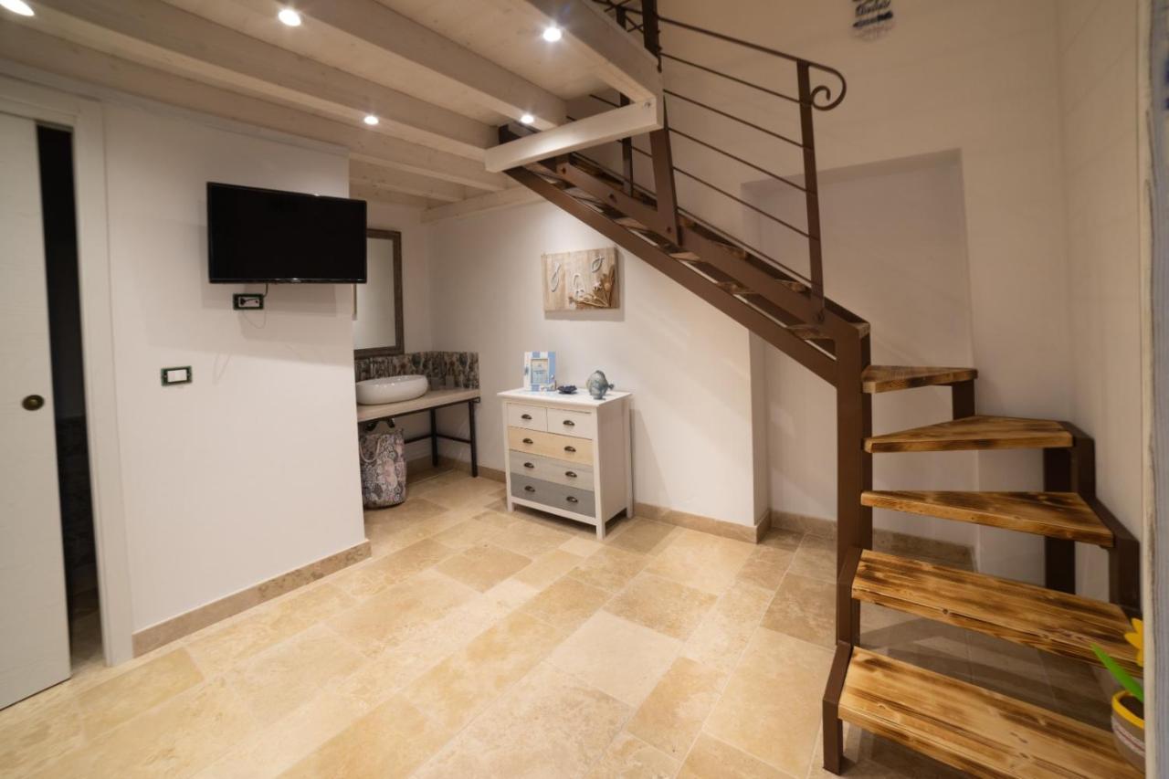 Il Casale Di Punta Prosciutto Acomodação com café da manhã Exterior foto