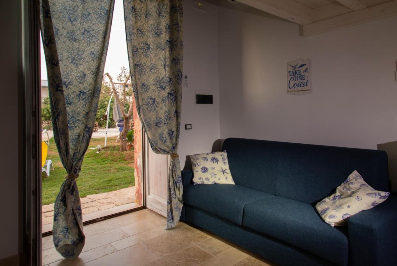 Il Casale Di Punta Prosciutto Acomodação com café da manhã Exterior foto