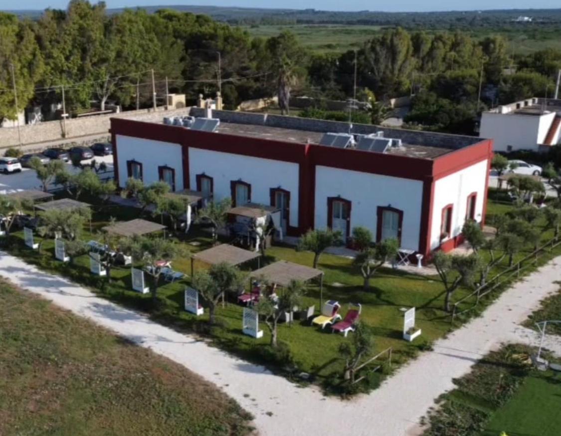 Il Casale Di Punta Prosciutto Acomodação com café da manhã Exterior foto